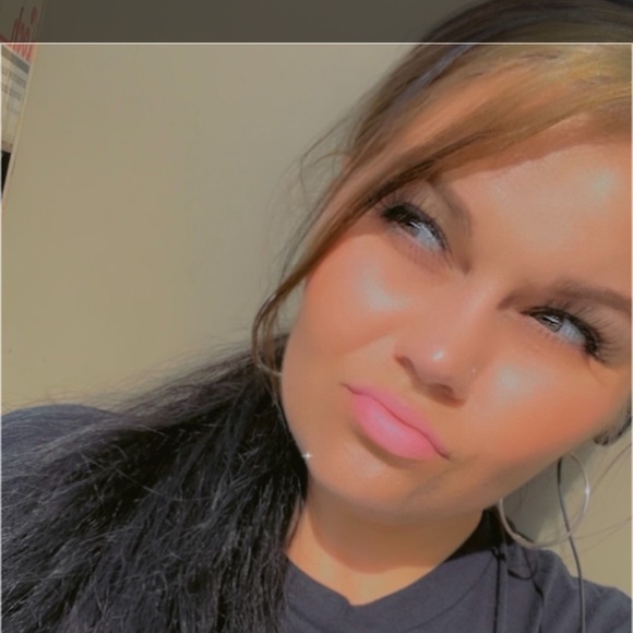 Meet your Posher, Jessica - Picture 5 of 6